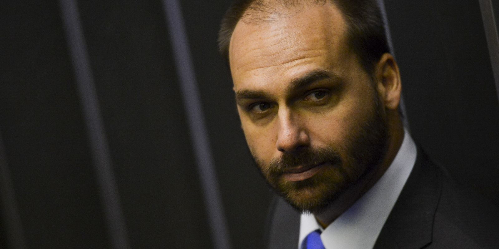 Eduardo Bolsonaro é condenado a 4 anos por coação no curso do processo