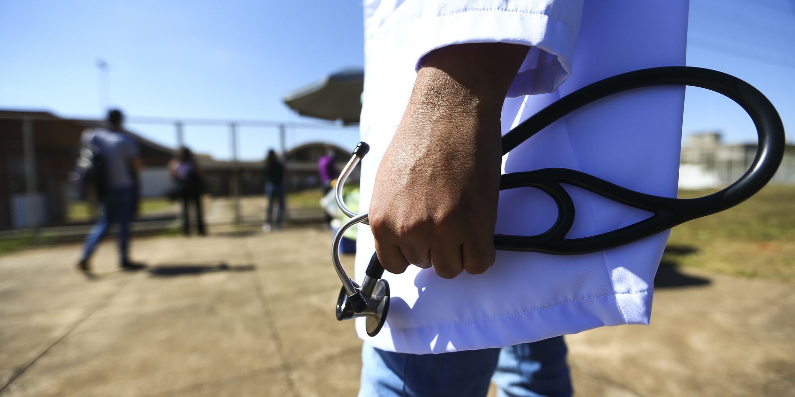 Médico fala sobre infecção urinária e dá dicas para evitar a doença