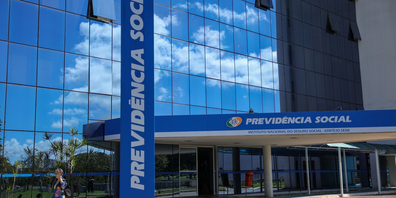INSS: Justiça determina bloqueio de R$ 23,8 mi em bens de investigados