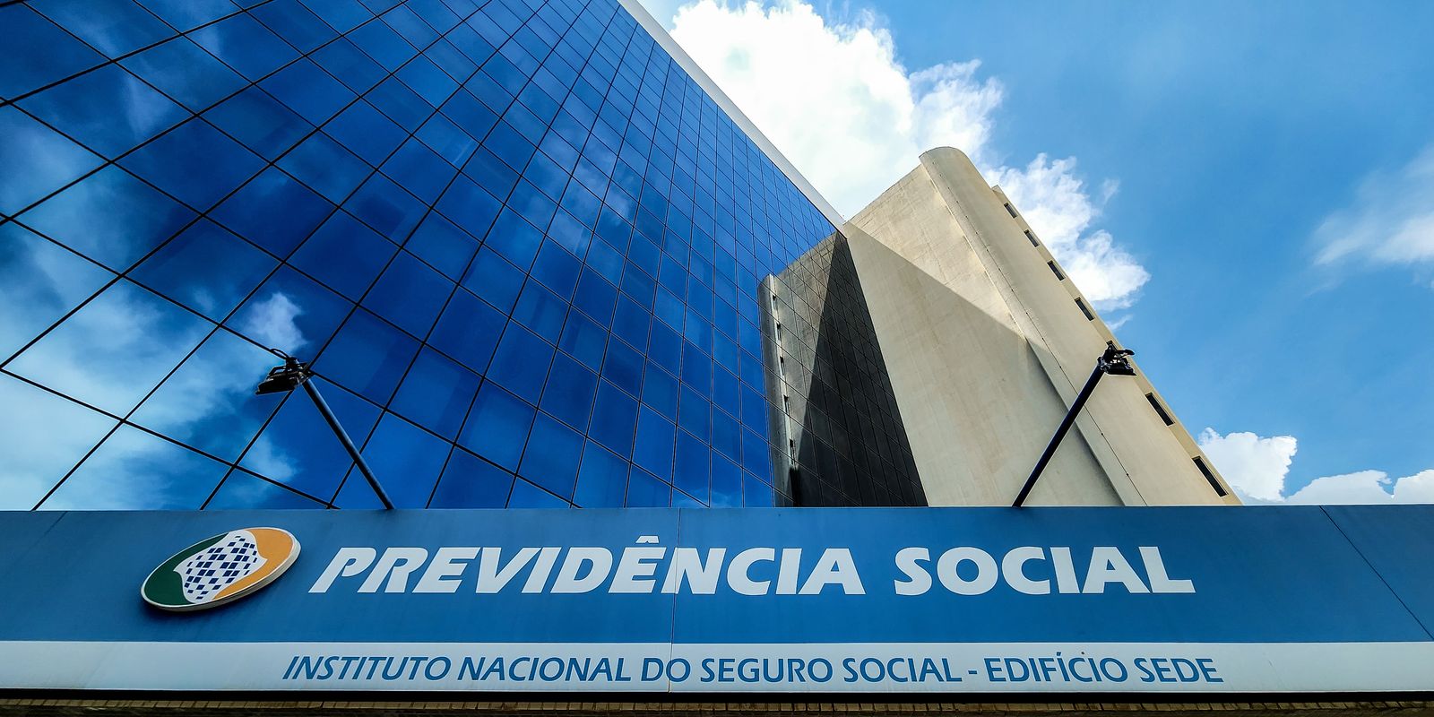 INSS: 2,8 milhões de beneficiários não autorizaram descontos