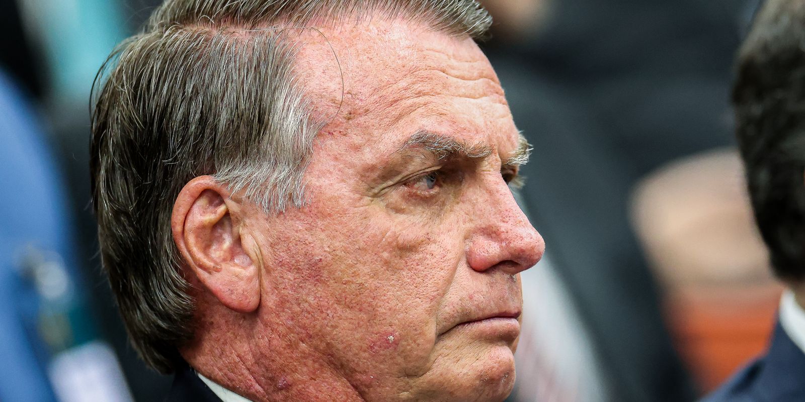 Bolsonaro conta que deu R$ 2 milhões ao filho Eduardo que está nos EUA