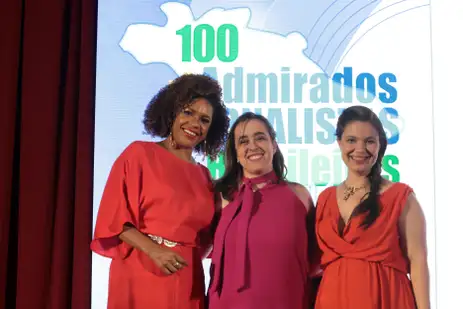 Paulo Pinto/Agência Brasil São Paulo (SP), 29/09/2025 - Jornalistas Luciana Barreto, Patrícia Serrão e Raíssa Saraiva com certificado do prêmio 100 + Admirados Jornalistas Brasileiros. Foto: Paulo Pinto/Agência Brasil