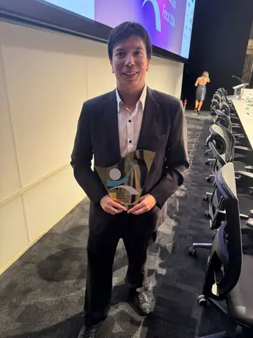 Beatriz Arcoverde Jornalista Edgard Matsuki da Radioagência Nacional recebe Prêmio Nacional de Educação Fiscal da FEBRAFITE.