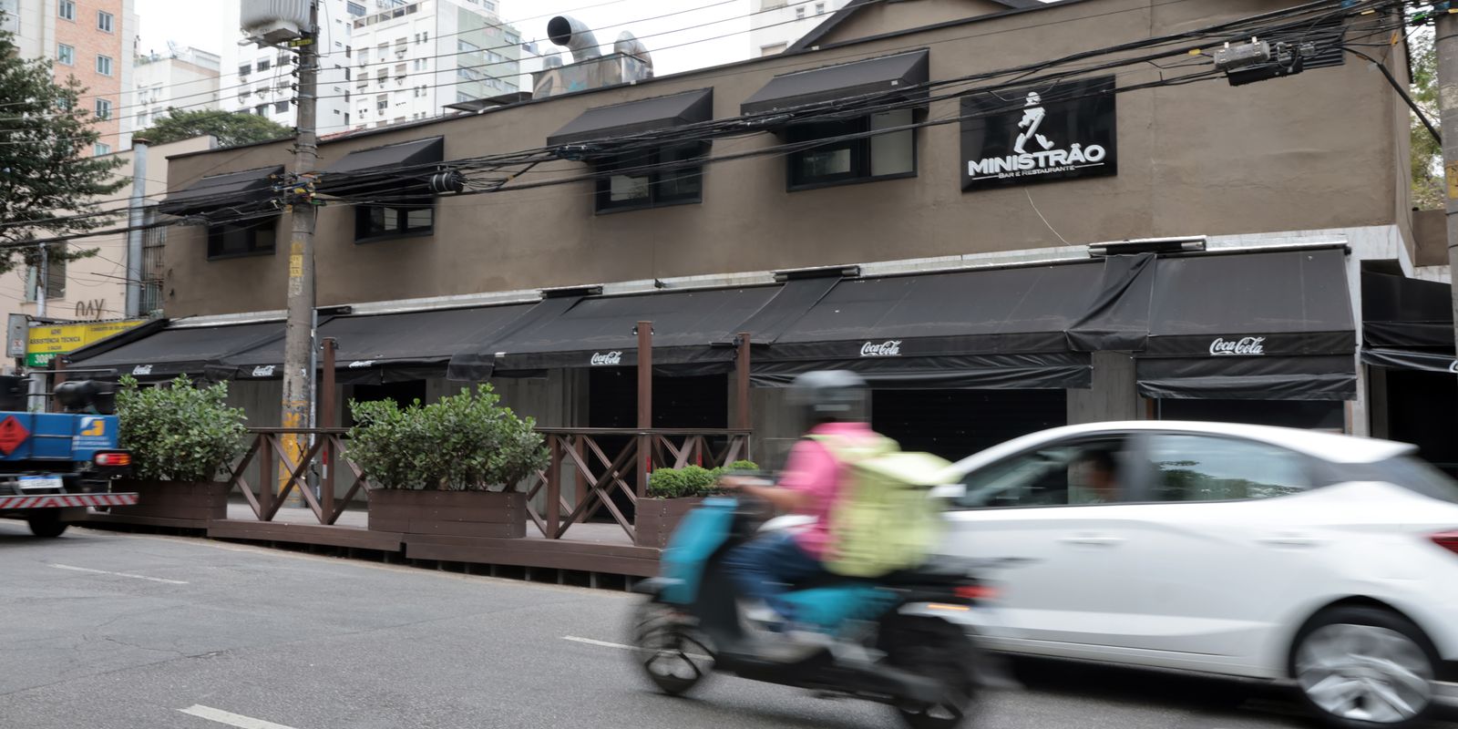 Bar Ministrão, em SP, afirma ter respondido à Senacon sobre bebidas