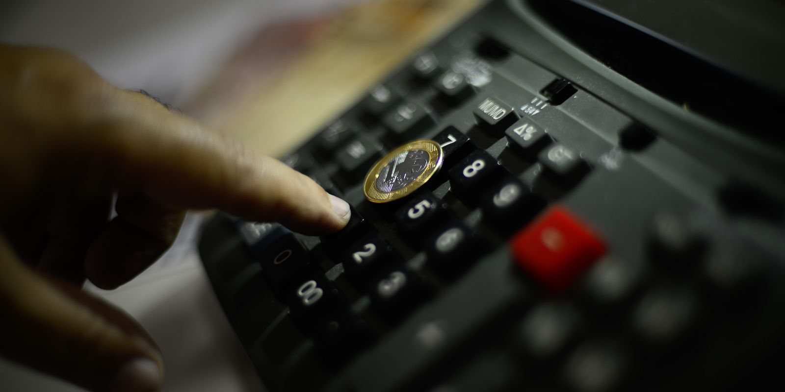 FMI projeta expansão de 2,4% na economia para Brasil e América Latina
