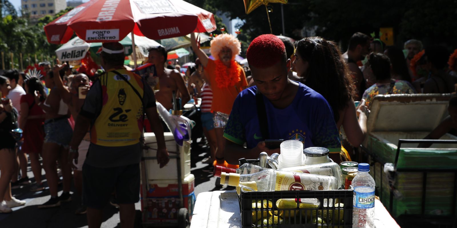 Cresce número de ambulantes registrados como MEI em 2025