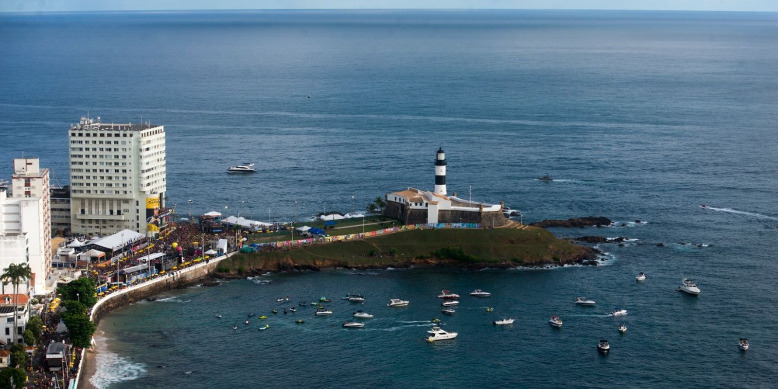 Capital baiana completa 477 anos no domingo, encantando visitantes