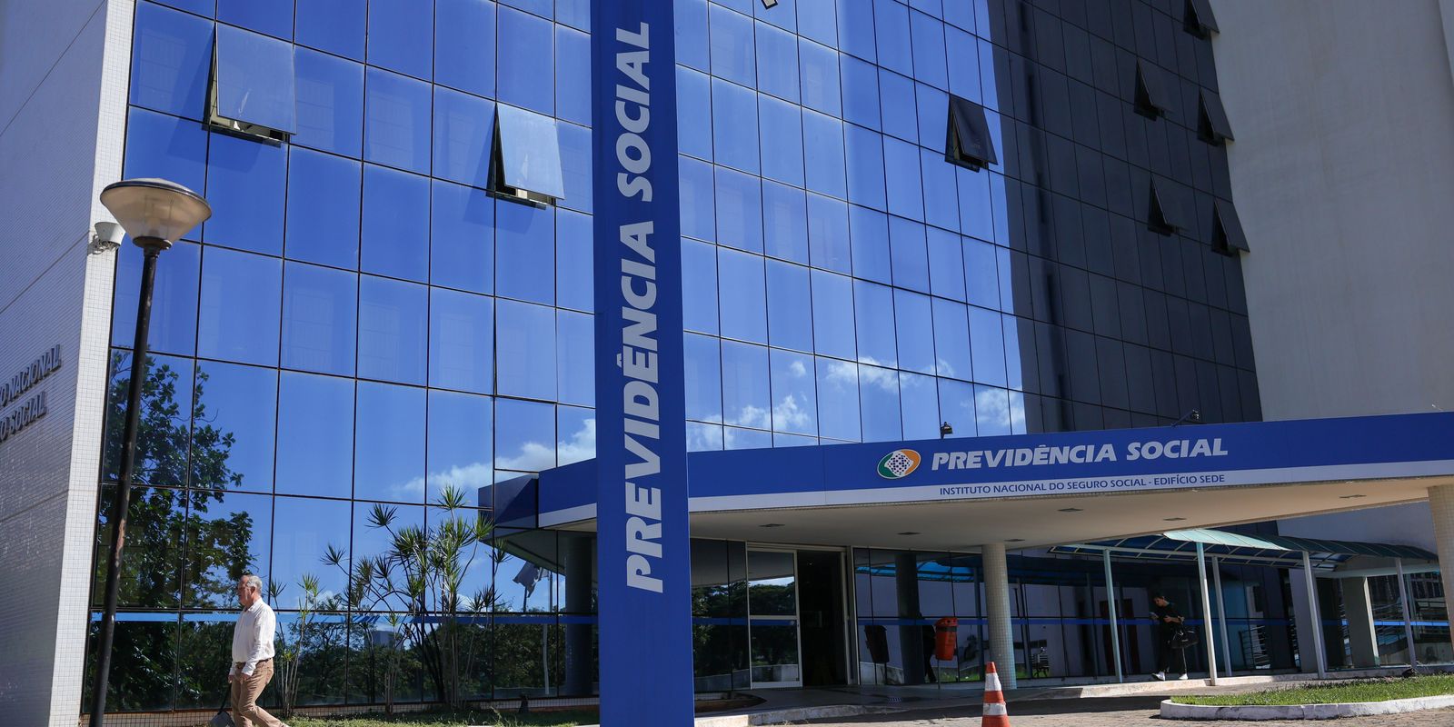 INSS suspende oferta de novos consignados pelo banco C6 Consig