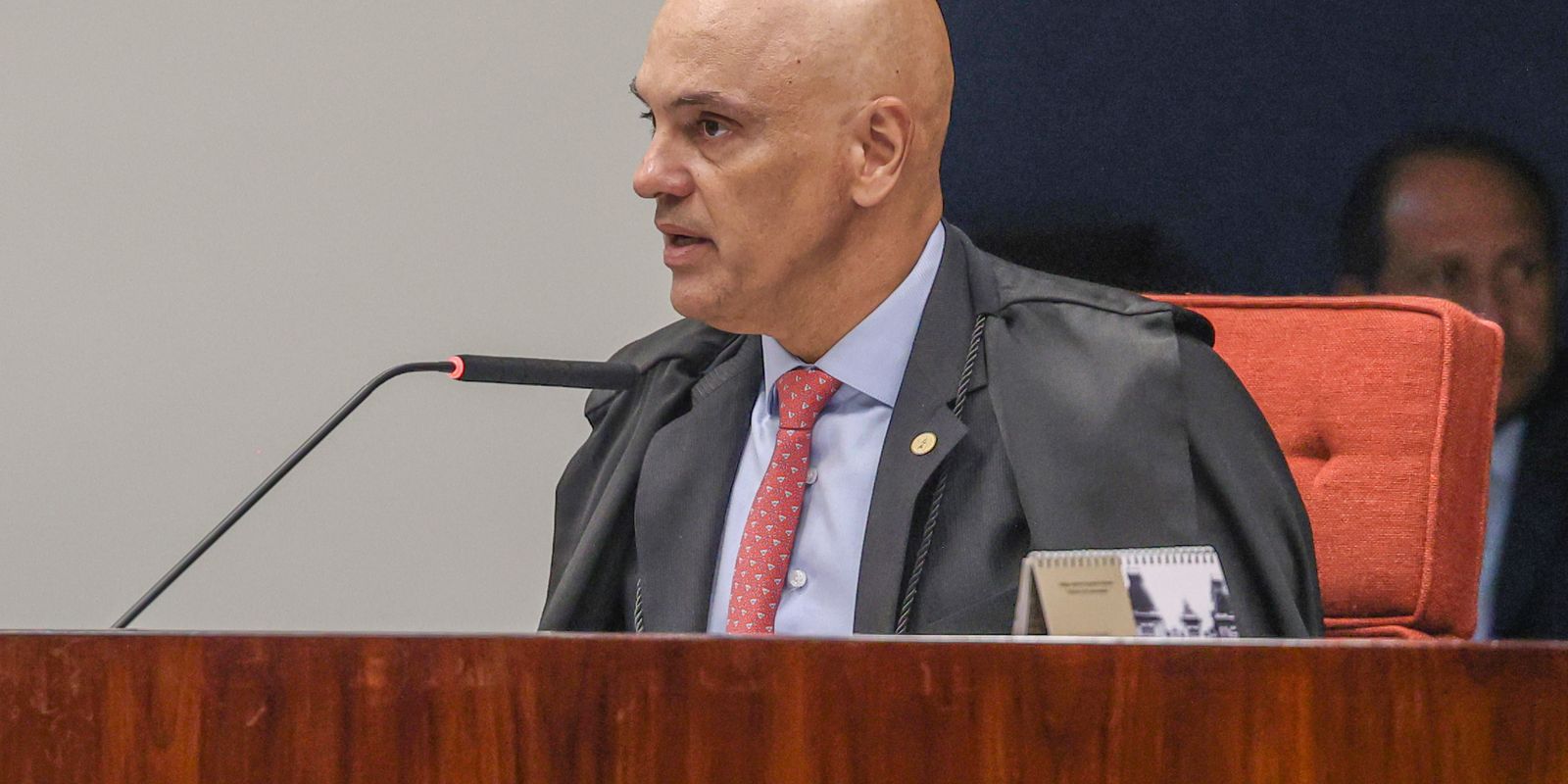 Moraes restringe compartilhamento de dados financeiros do Coaf