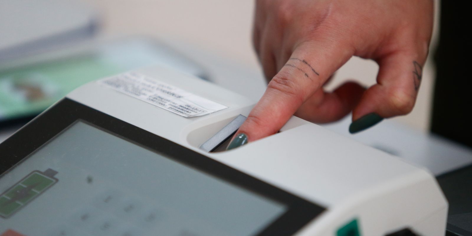 Com novos títulos e regularizações, país ganha mais 1,1 mi eleitores