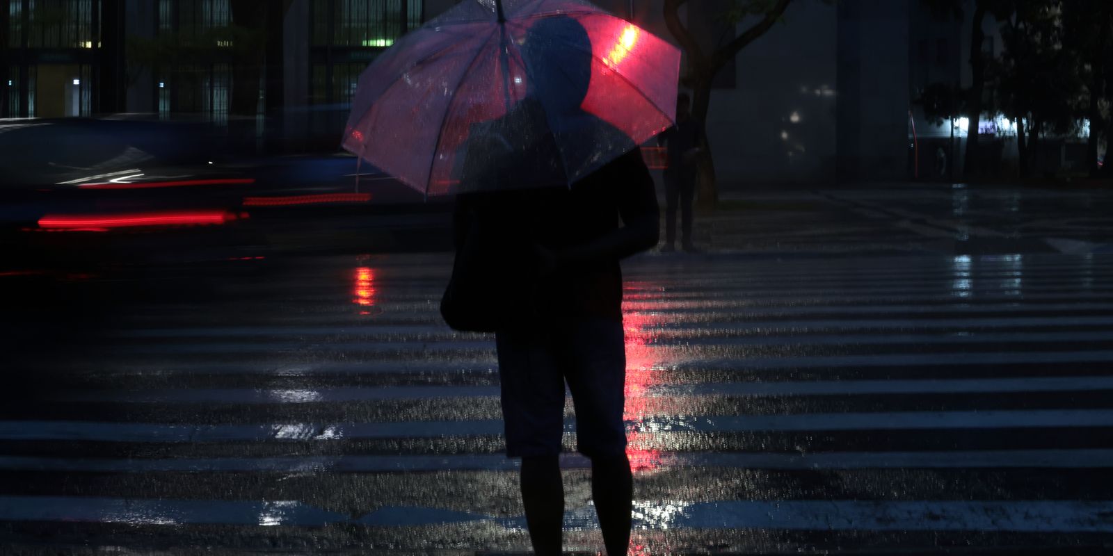 São Paulo tem sexta chuvosa; cidade tem alerta de perigo para domingo