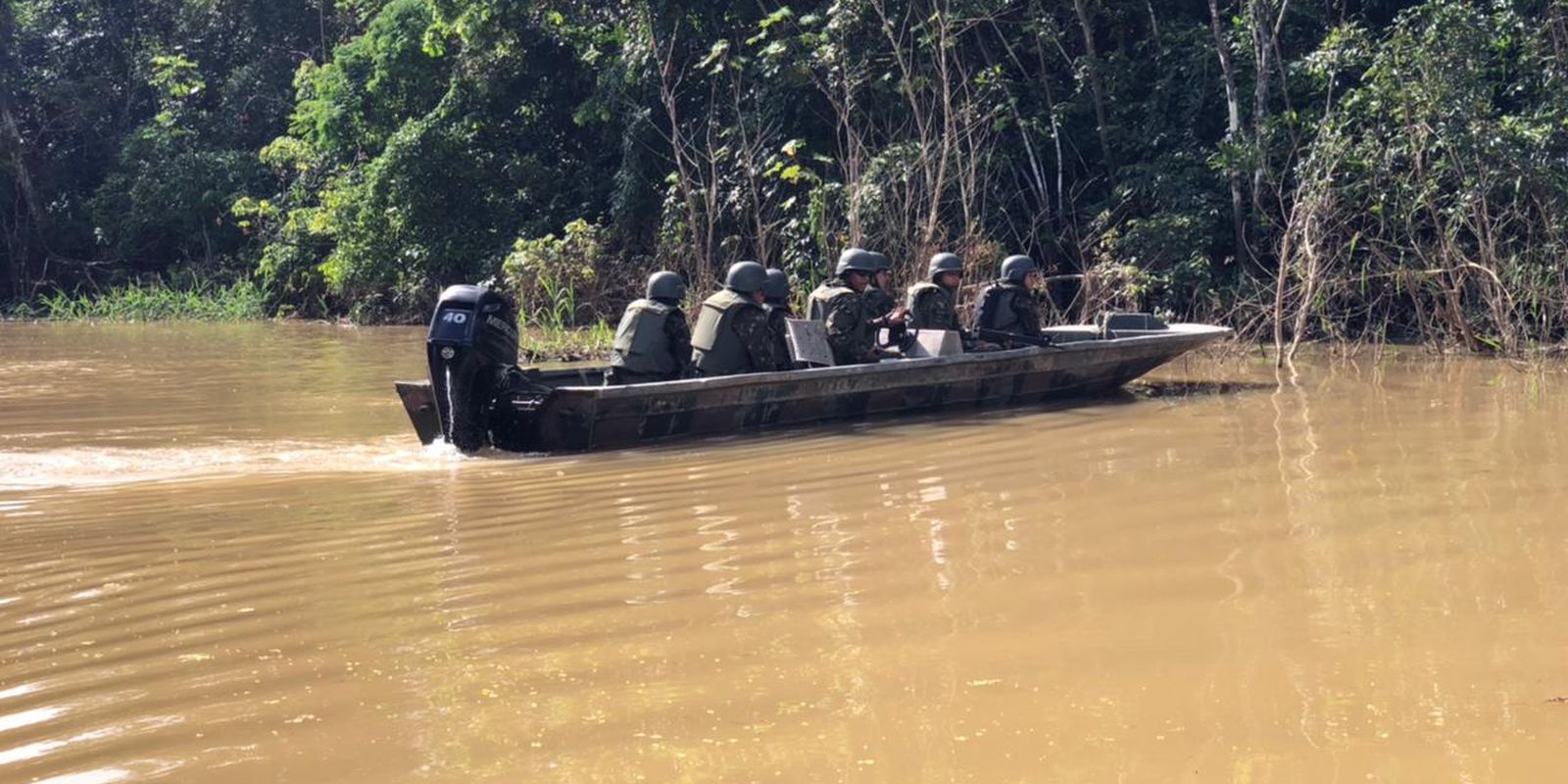 Ibama realiza operação no Vale do Javari para combater invasores
