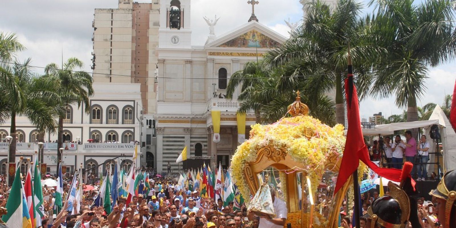 Viva Maria: A Força do Lava-pés na Quinta-feira Santa