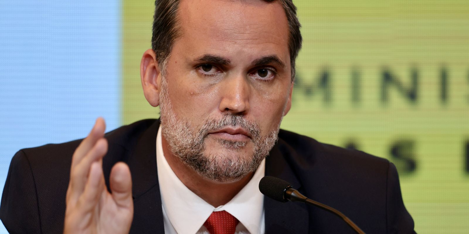 Governo propõe meta de superávit primário de R$ 73,3 bilhões para 2027