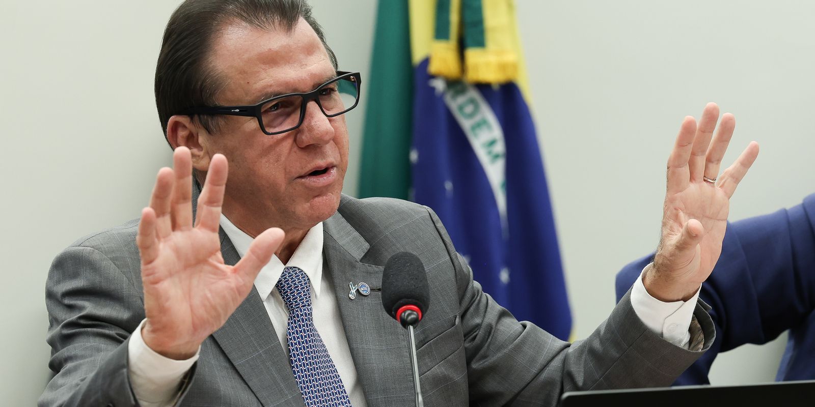 “Aposta é no ganho de produtividade”, diz Marinho sobre fim da 6×1