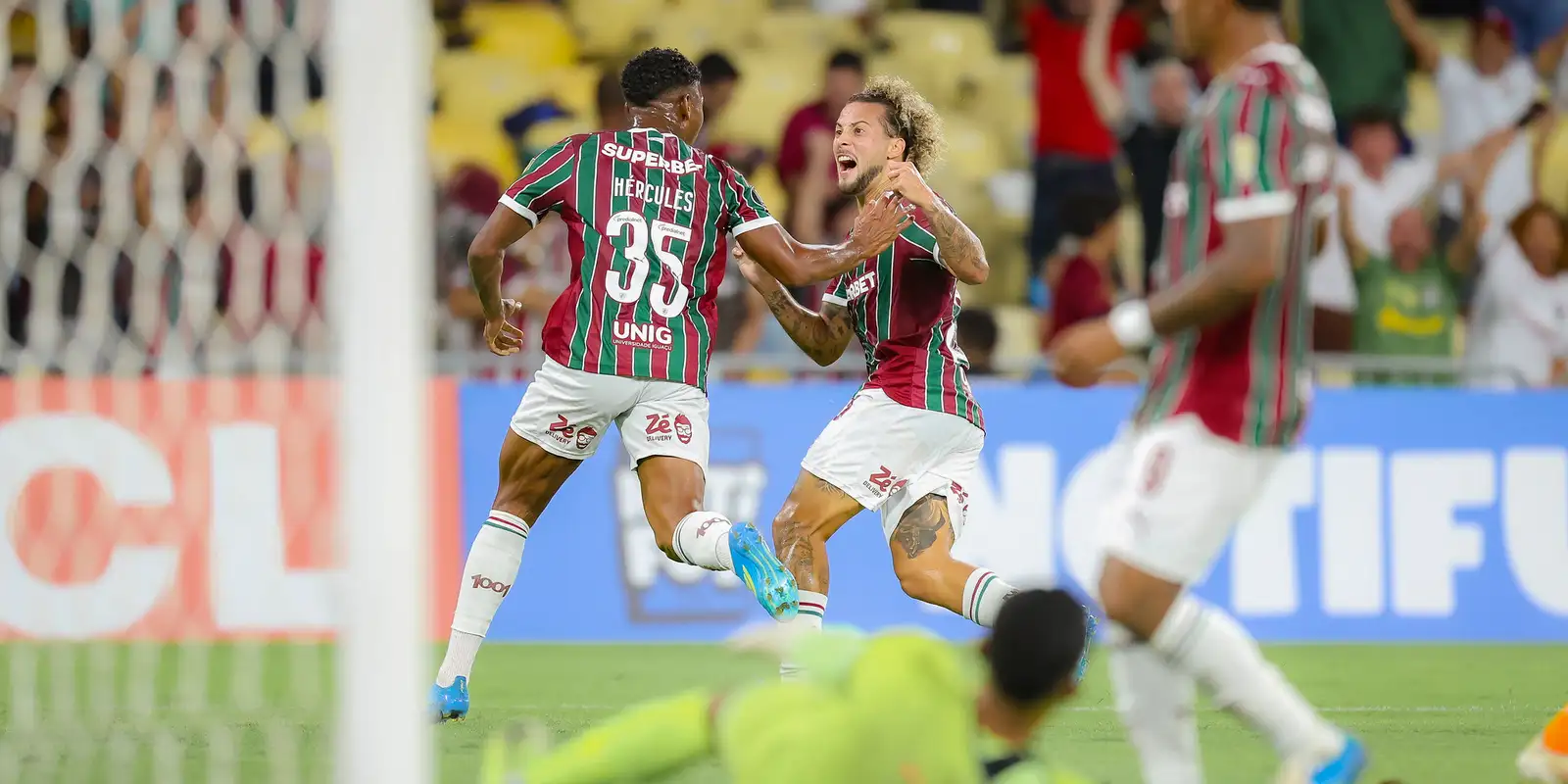 Fluminense avança e Corinthians perde na Libertadores
