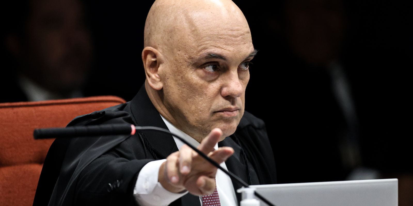 Moraes suspende aplicação da Lei da Dosimetria, promulgada nesta sexta