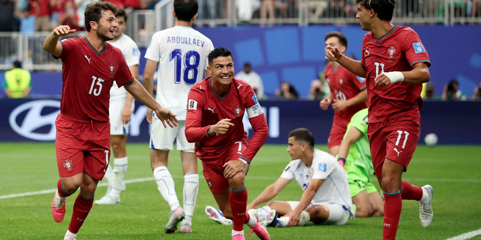 Com dois gols de Cristiano Ronaldo, Portugal vence Uzbequistão por 5×0