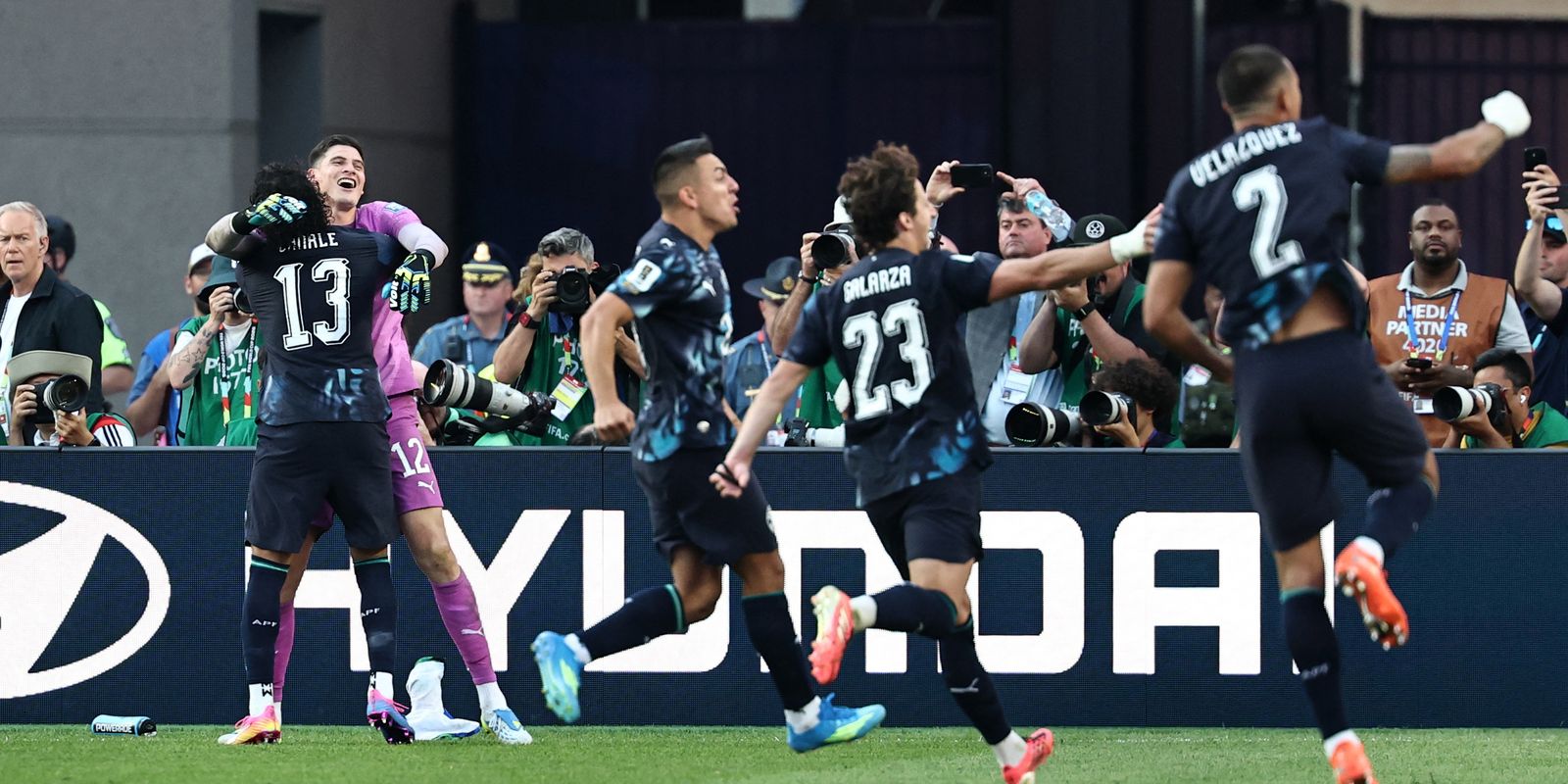 Paraguai bate Alemanha nos pênaltis e está nas oitavas da Copa
