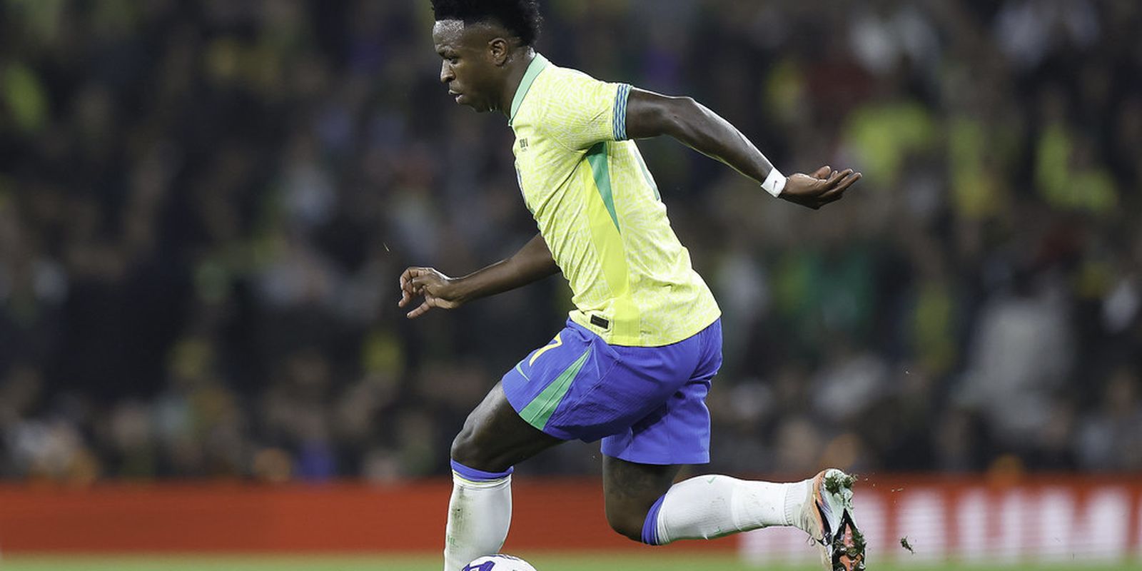 Vini Jr. projeta evolução do Brasil após estreia na Copa