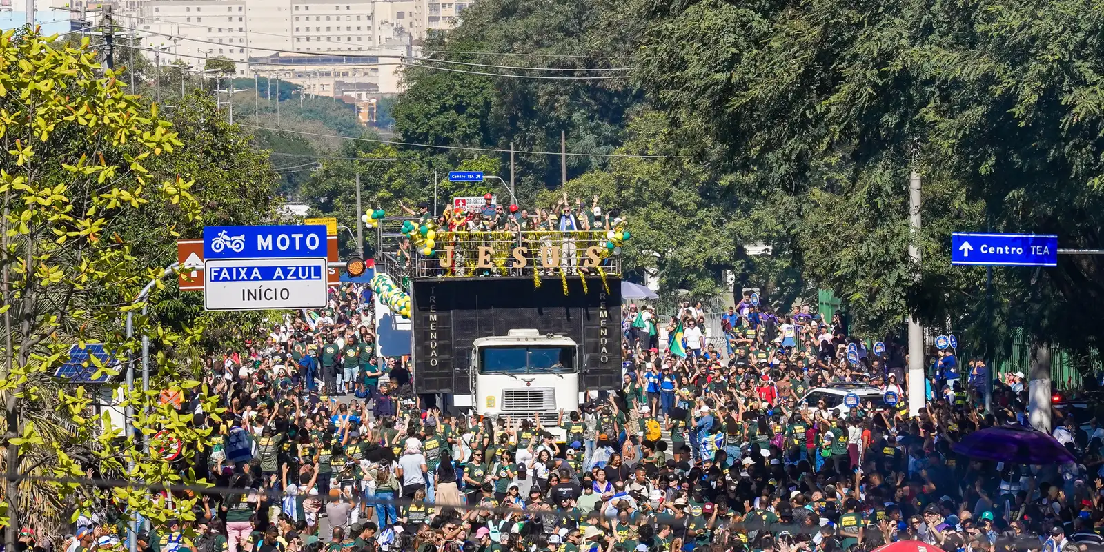 Marcha para Jesus leva evangélicos para as ruas de São Paulo
