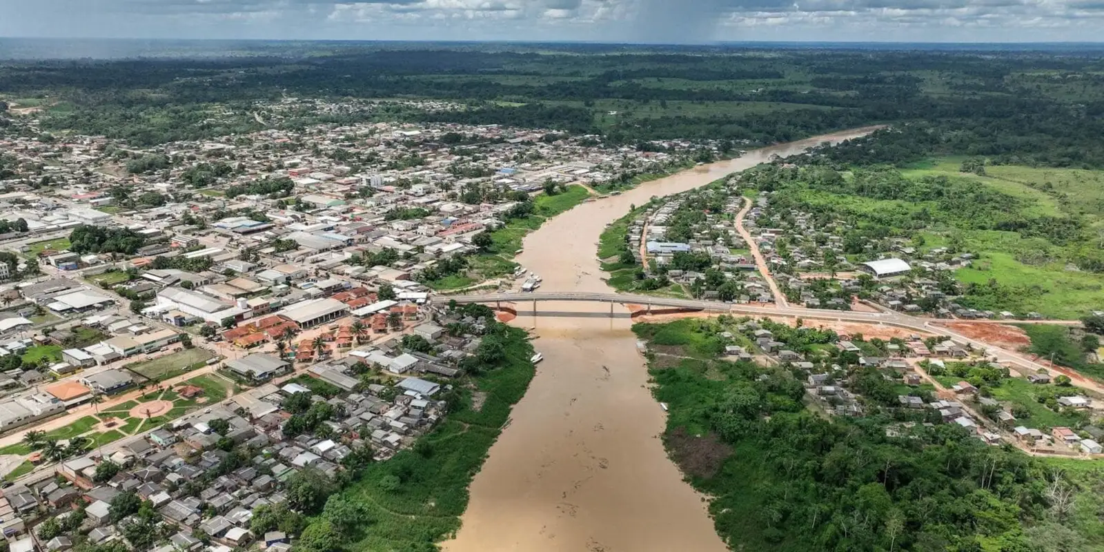 Desabamento de ponte deixa quatro pessoas feridas no interior do Acre