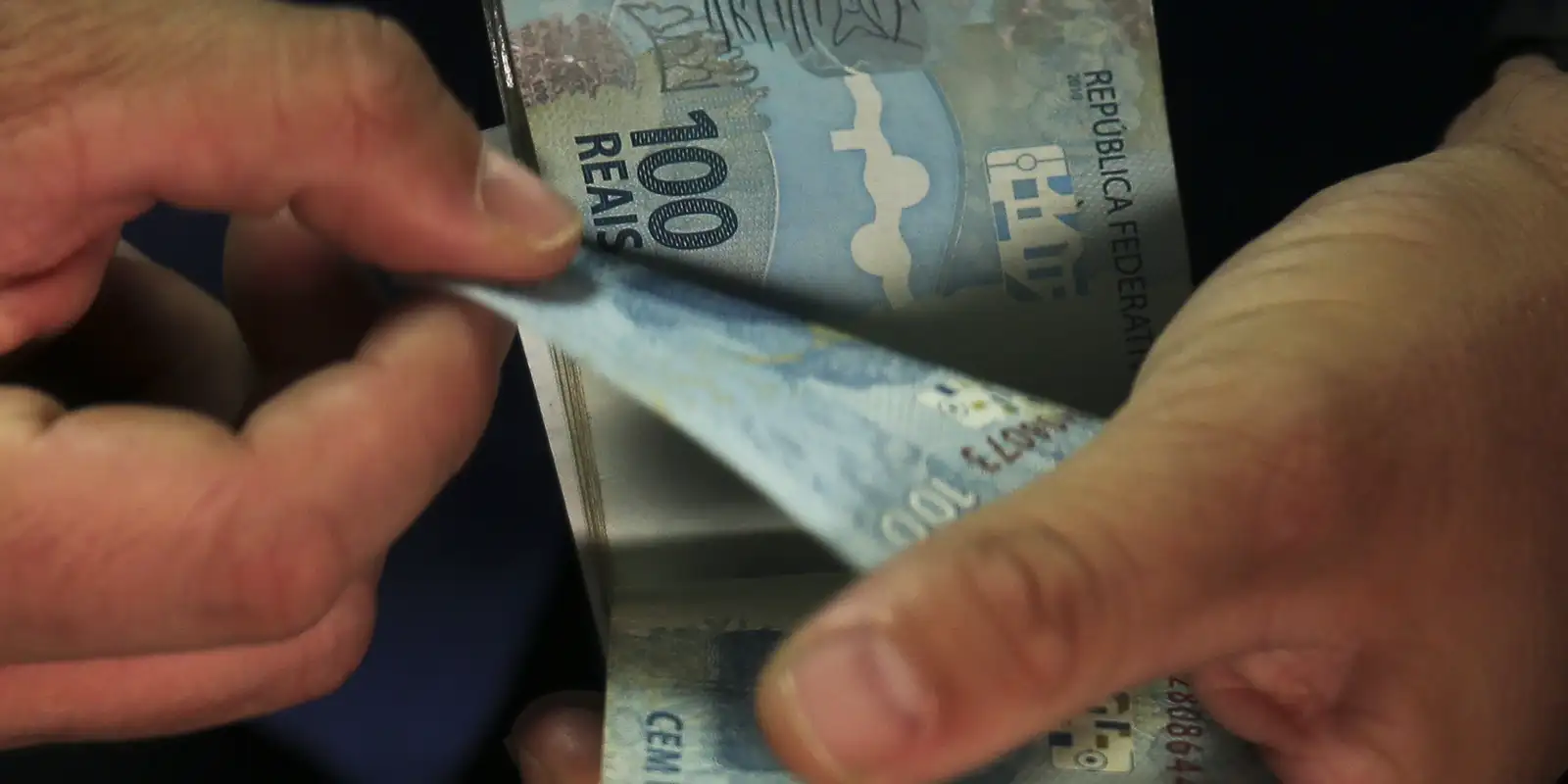 Desenrola já tem mais de 17 mil operações com FGTS para pagar dívidas