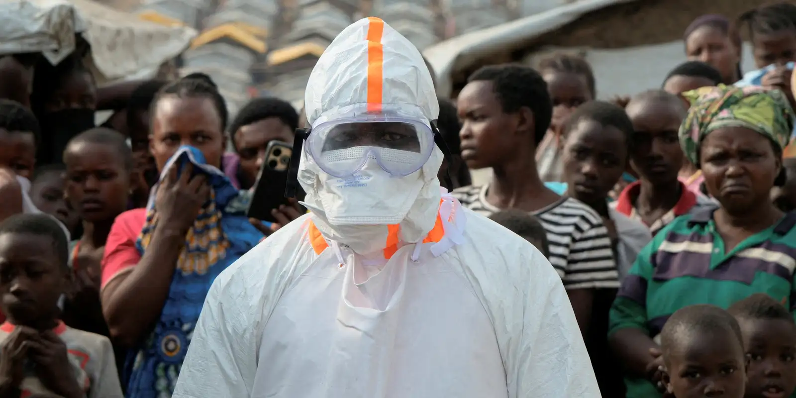 Risco do ebola ganhar escala global é baixo, diz diretor da OMS
