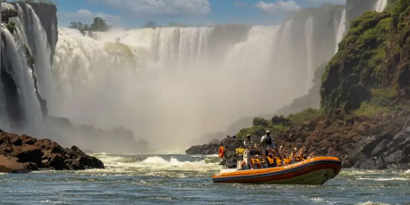 Passeio nas Cataratas do Iguaçu é suspenso após morte de turista