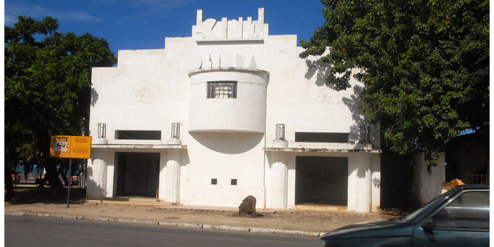 Pelos cinemas de rua, coletivo exibe filmes ao ar livre em Olinda