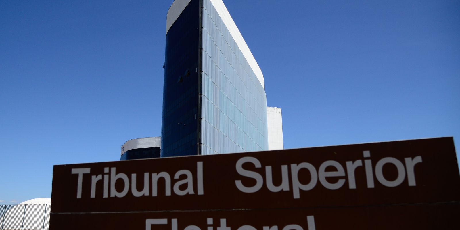 TSE suspende filiações partidárias após registros indevidos no sistema