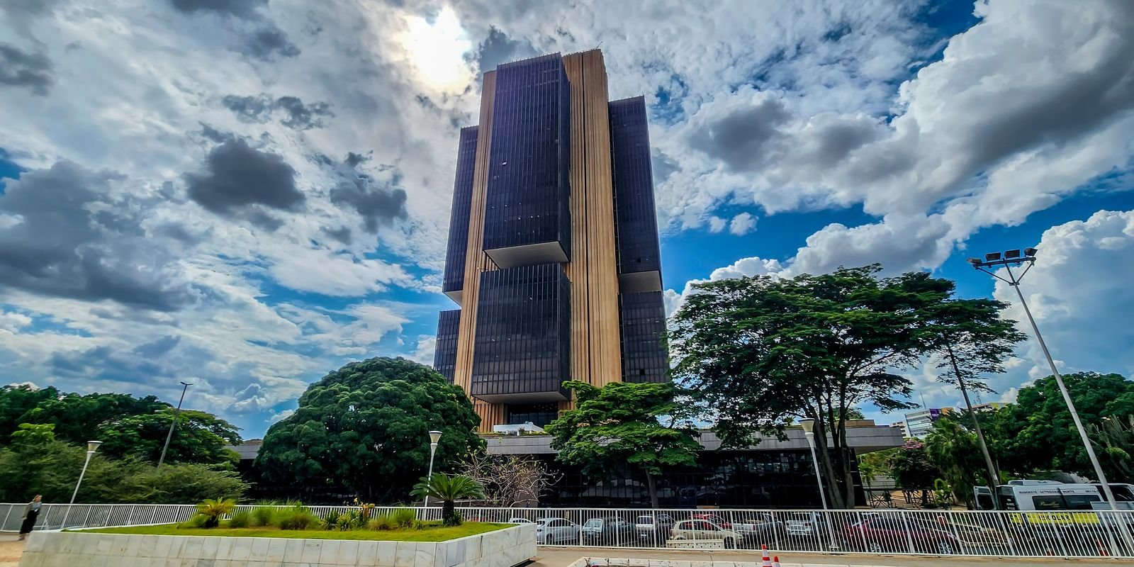 Boletim Focus: mercado reduz projeção da inflação para 4,9%