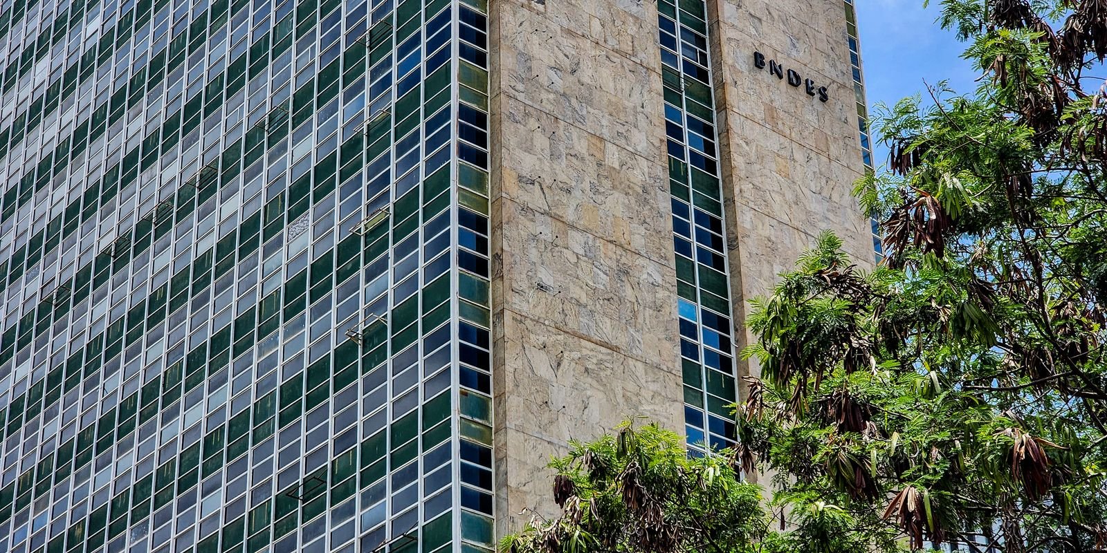 Parceria prevê R$ 5,5 bilhões para descarbonizar indústria brasileira