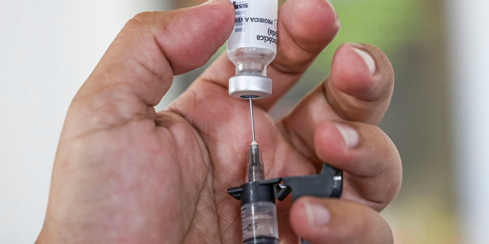 Pneumo 20 passa a ser oferecida a idosos com 85 anos ou mais