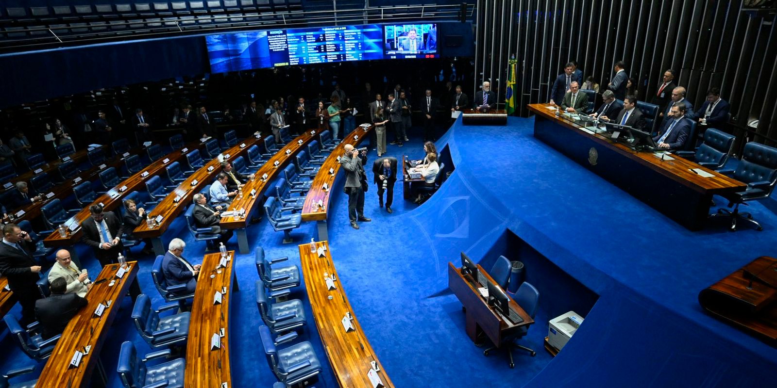 Fim da escala 6×1: Alcolumbre mantém calendário, mas votação é incerta