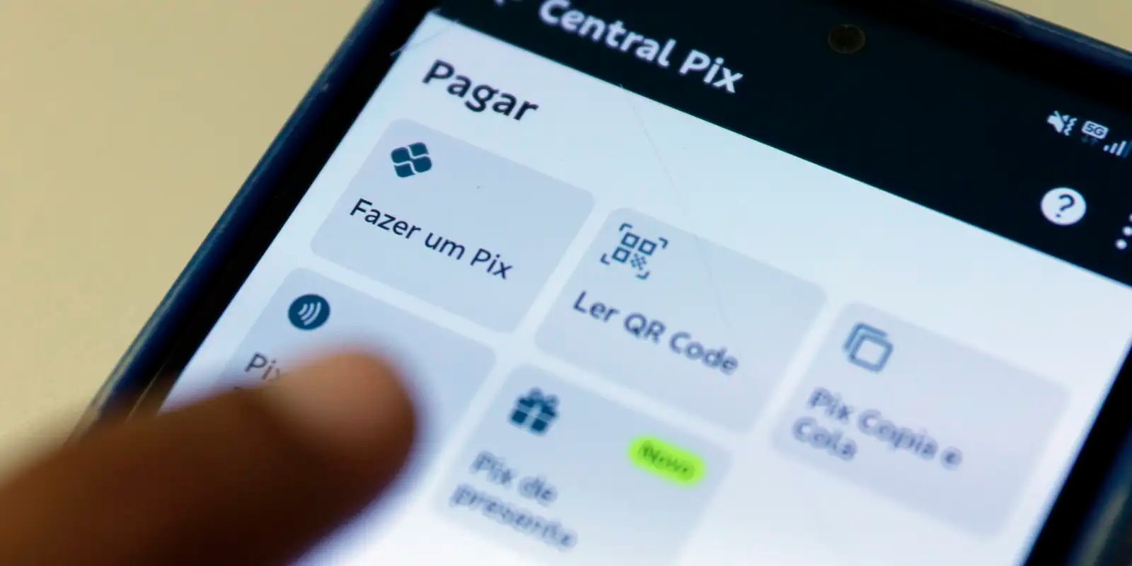 Contas-salário terão Pix Automático a partir de 1º de julho de 2027